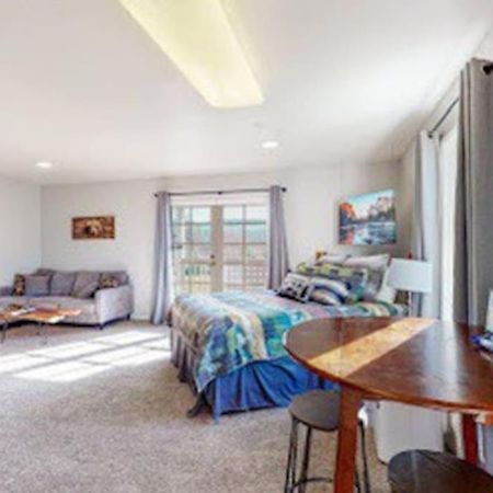 Couples Hideout In Heart Of Oakhurst Bagian luar foto