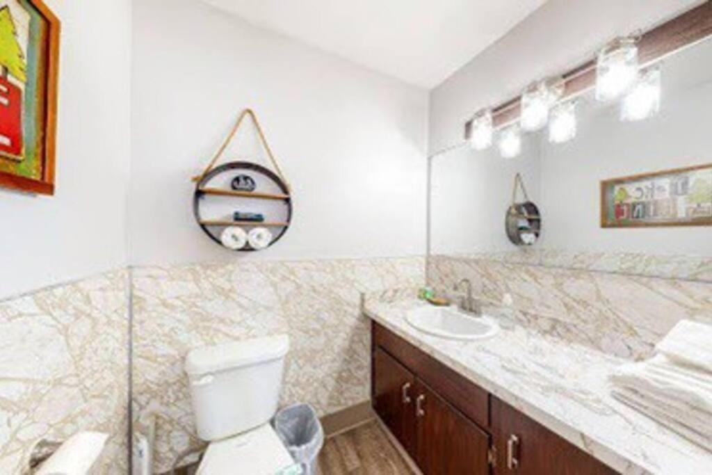 Couples Hideout In Heart Of Oakhurst Bagian luar foto